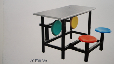 折叠餐桌